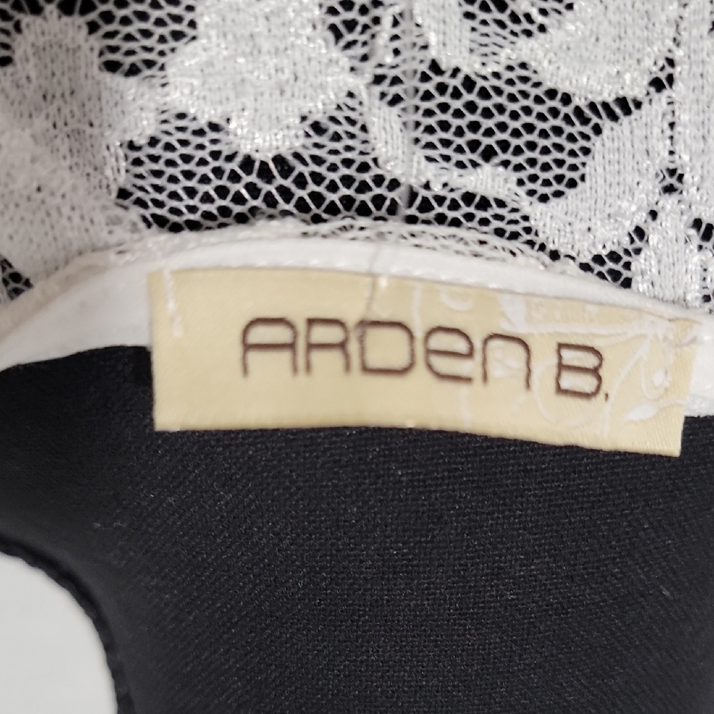 Arden B White and Black Lace Long Sleeve Dress - Picture 5 of 7